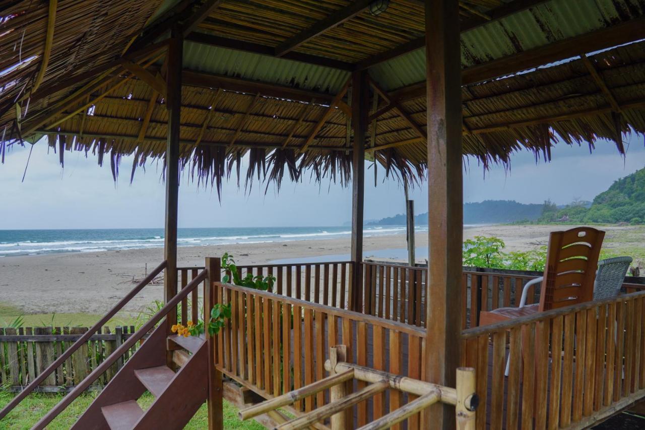Momos Surf Shack Hotell Salul Exteriör bild